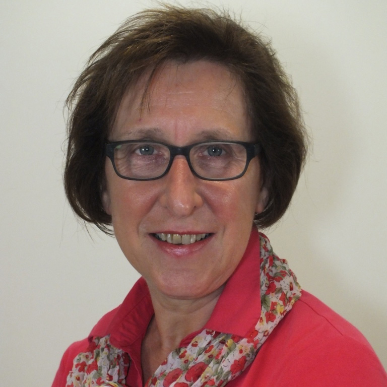  Ingrid Hwe